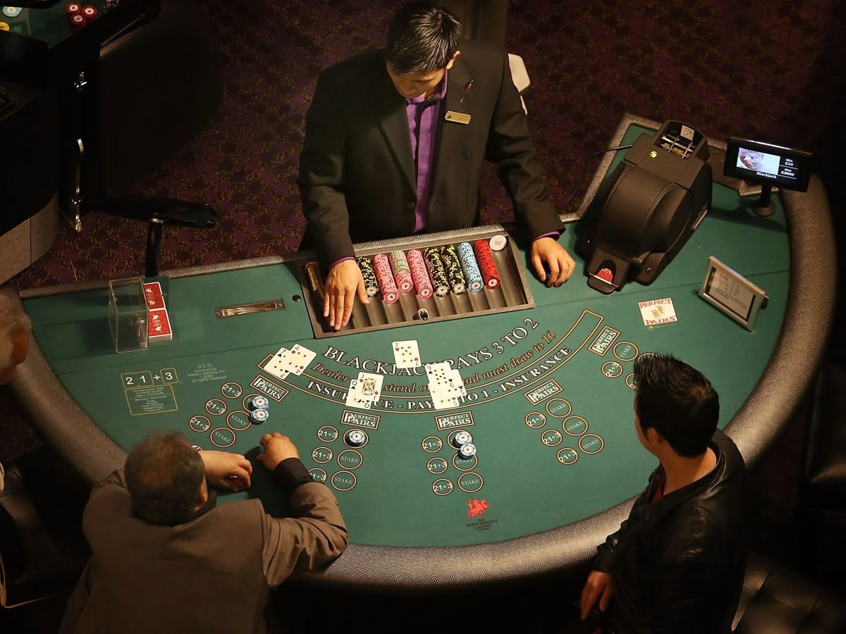 HighRoller 777 APK کیسینو میں پوکر گیمز