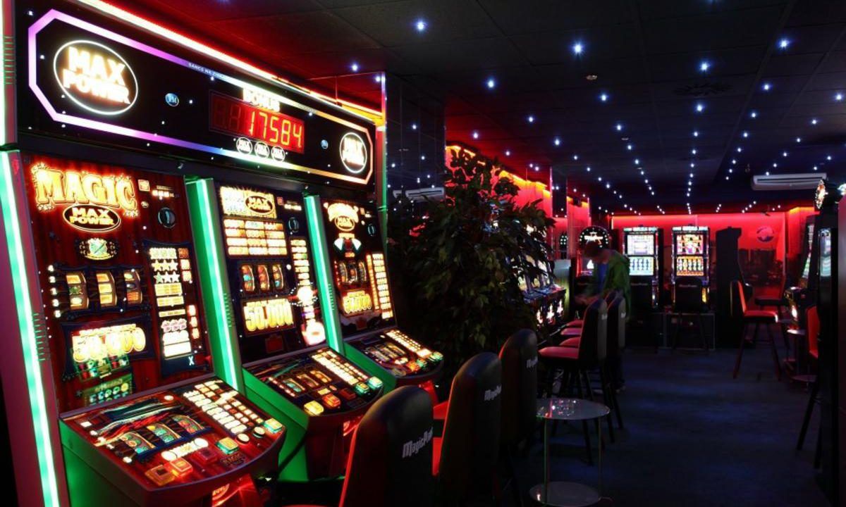 ایک اکاؤنٹ بنائیں یا HighRoller 777 APK کیسینو میں لاگ ان کریں۔